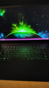 Razer blade 15 / i7 9750H / RTX 2060 / 16gb RAM / 144HZ (1 foto / 5)