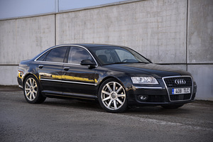 AUDI A8 4.1 V8 240kw (3 foto / 11)