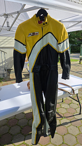 Tsikli nahk-kombinesoon xs (3 foto / 3)