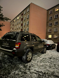 Jeep Grand Cherokee overland 2.7crd (2 foto / 9)