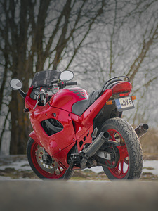 Suzuki GSX600F 63kw 1990aa (1 foto / 5)