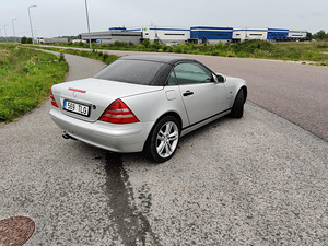 Mercedes-Benz SLK 230 (7 foto / 11)
