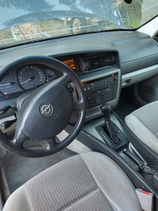 Opel omega (2 фото из 8)