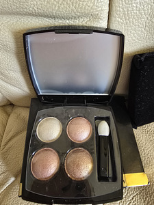 Новые тени Chanel (4 фото из 5)