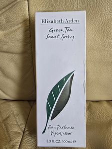 Uus parfüümvesi Elisabeth Arden (green tea) (1 foto / 3)