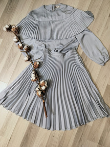 Kleid XS-S (2 foto / 3)