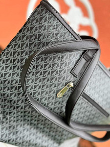Новая сумка Michael Kors реплика (2 фото из 2)