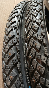 Зимние шины Schwalbe 27.5 x 2.0" 650B (3 фото из 3)