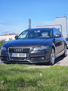 Audi a4 (1 фото из 11)