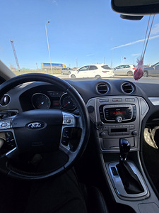 Ford Mondeo (7 фото из 7)