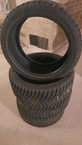 KUMHO WINTERCRAFT ICE WI31+ 98T XL STUDDED (1 foto / 3)