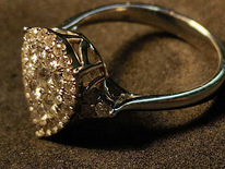 Золотое кольцо с бриллиантами 750 проба (№L857)