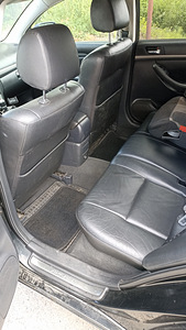 Toyota Avensis (6 foto / 8)