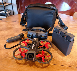 DJI AVATA 2 (Fly More Combo + Goggles 2) (2 foto / 3)