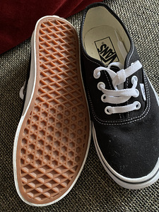 UUED VANS jalanõud (3 foto / 5)