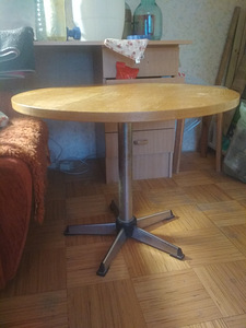 Ümmargune laud Ø70 cm korgus 54 cm (1 foto / 4)