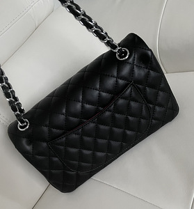 Сумка в стиле Chanel (3 фото из 3)