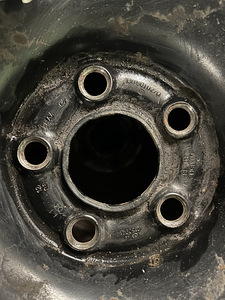 Продаются шипованные шины Barum 195/65/15 с металлическими д (2 фото из 6)