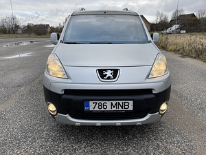 Peugeot Partner Teepe 1.6 diesel manual (1 foto / 15)