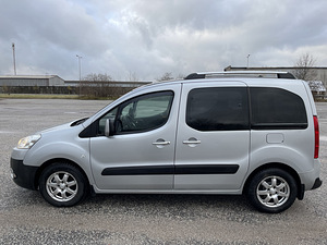 Peugeot Partner Teepe 1.6 diesel manual (7 foto / 15)