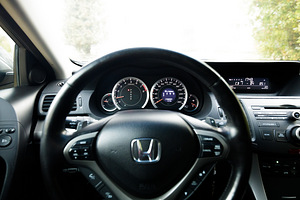 Honda Accord 2.4 148kW (10 foto / 15)