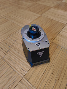 Thrustmaster AVA база (5 фото из 5)