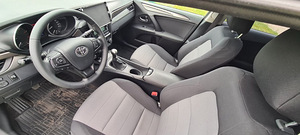 Toyota Avensis (10 foto / 11)