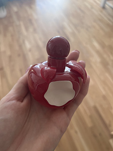 Nina Ricci parfüüm (1 foto / 2)
