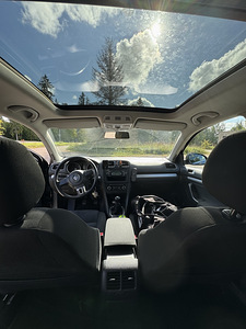 Volkswagen Golf 1.6TDI 77kw (7 foto / 7)