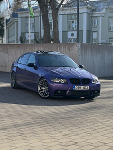 BMW 335i 225kw (3 foto / 11)