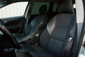 VOLVO V70 (11 фото из 11)