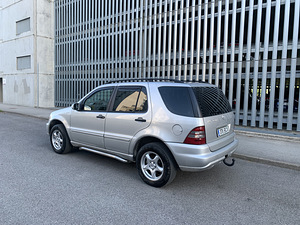 Mercedes-benz ML270cdi 120kw (4 foto / 8)