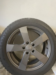 Диски Dezent + резина Good Year 225/55 R17 (2 фото из 8)