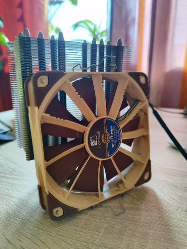 Noctua NF-F12