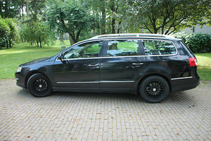Volkswagen Passat B6 2.0TDI DSG 125kW (3 foto / 10)