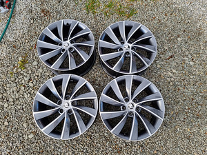 R18 Škoda veljed 5x112 (1 foto / 5)