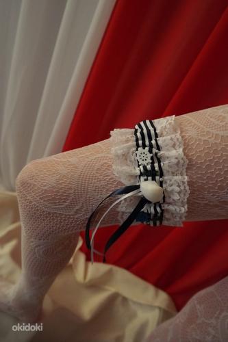 Подвязки на ногу для невесты, ручная работа (фото #1)