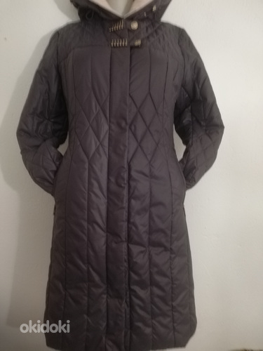 Новое демисезонное пальто, с капюшоном, EUR42