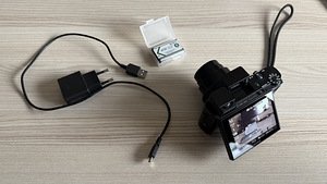 Sony RX100 VI kompaktkaamera (1 foto / 6)