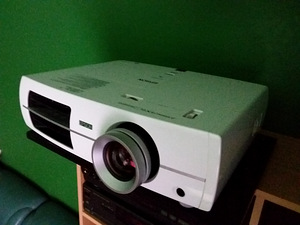 EPSON EH TV - 3200 (1 foto / 5)