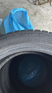 Nokian hakkapeliitta 7 215/45R17 (2 foto / 5)