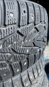 Nokian hakkapeliitta 7 215/45R17 (5 foto / 5)