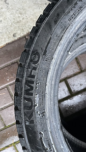 Kumho 225/45R17 (2 foto / 4)