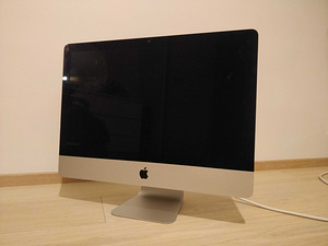 iMac 21.5" (Late 2015, 2.8 GHz i5) (1 foto / 6)