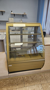 Külmvitriin (1 foto / 2)