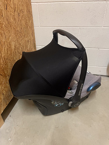 Maxi-Cosi turvahäll, ISOFIX EasyFix alus ja käru raam (2 foto / 7)