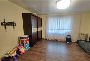 Kangelaste prospekt 51, Pähklimäe, Narva, Ida-Virumaa (2 foto / 12)