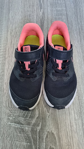 Nike tossud tüdrukule, s. 28.5 (2 foto / 3)