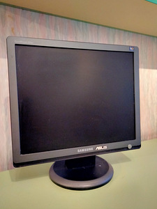 Samsungi monitor (2 foto / 2)