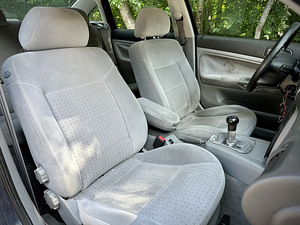 Volkswagen Passat 1.8 110kW (11 foto / 14)